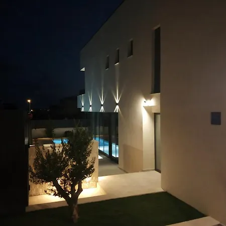 Villa Restart Vrsi-mulo With Heated Pool,sea View And Jacuzzi *