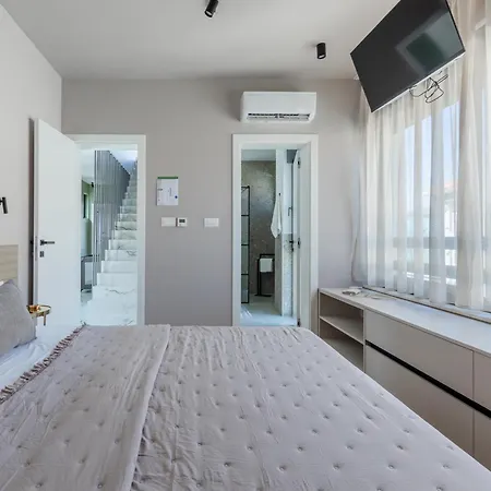 New Restart Vrsi-mulo With Heated Pool And Sea View Villa *