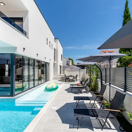 别墅 Restart Vrsi-mulo With Heated Pool,sea View And Jacuzzi