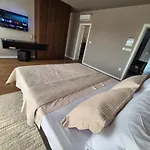 New Restart Vrsi-mulo With Heated Pool And Sea View فيلة فرسي