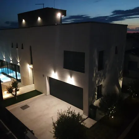 Restart Vrsi-mulo With Heated Pool,sea View And Jacuzzi Vrsi